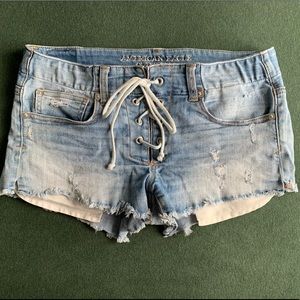American Eagle size 6 Low Rise Shorts